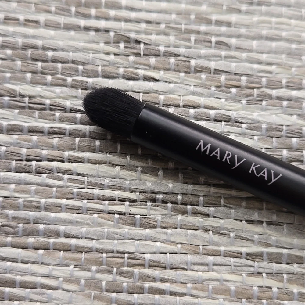 Mary‎ Kay Black Eye Smudger Brush